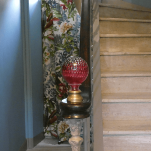 L'escalier de La Maison Bès qui mène au étages.
