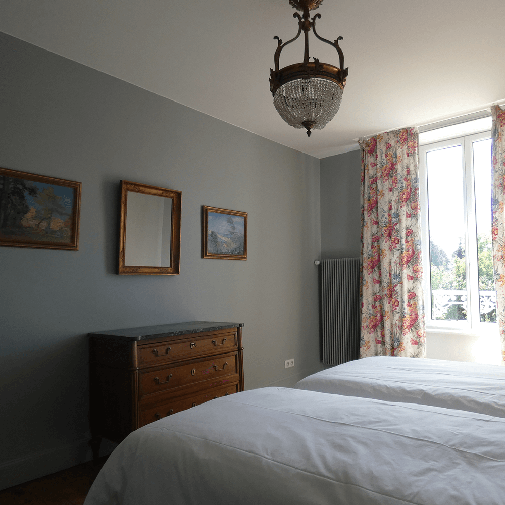 La chambre bleue avec deux lits de 90 x 190.